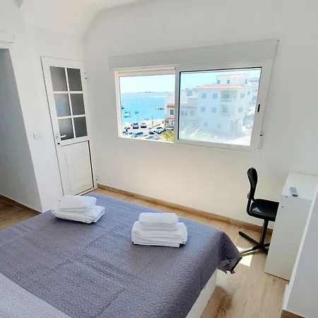 Ocean & Port View Tajao Apartment